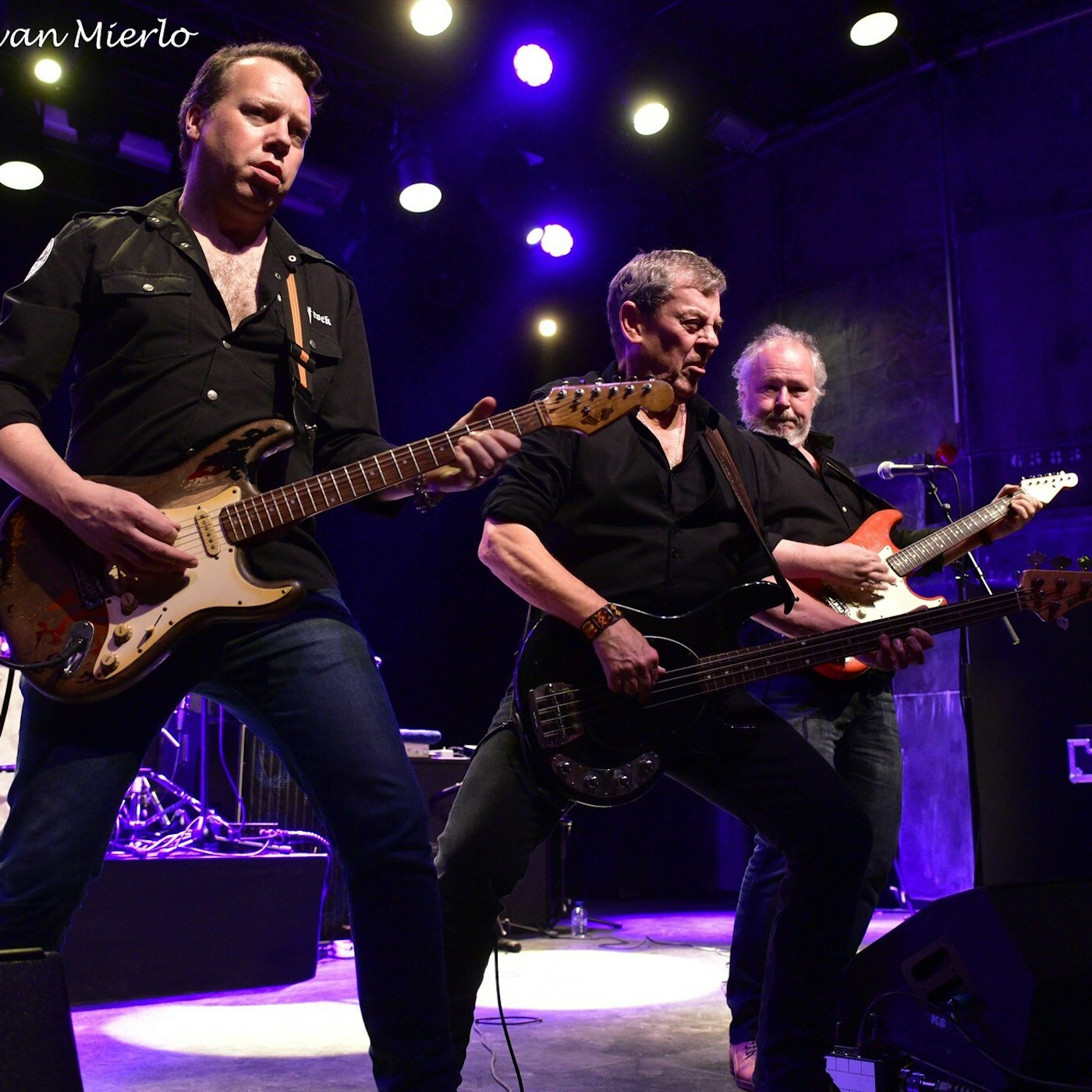 52512447327 3659860c92 k