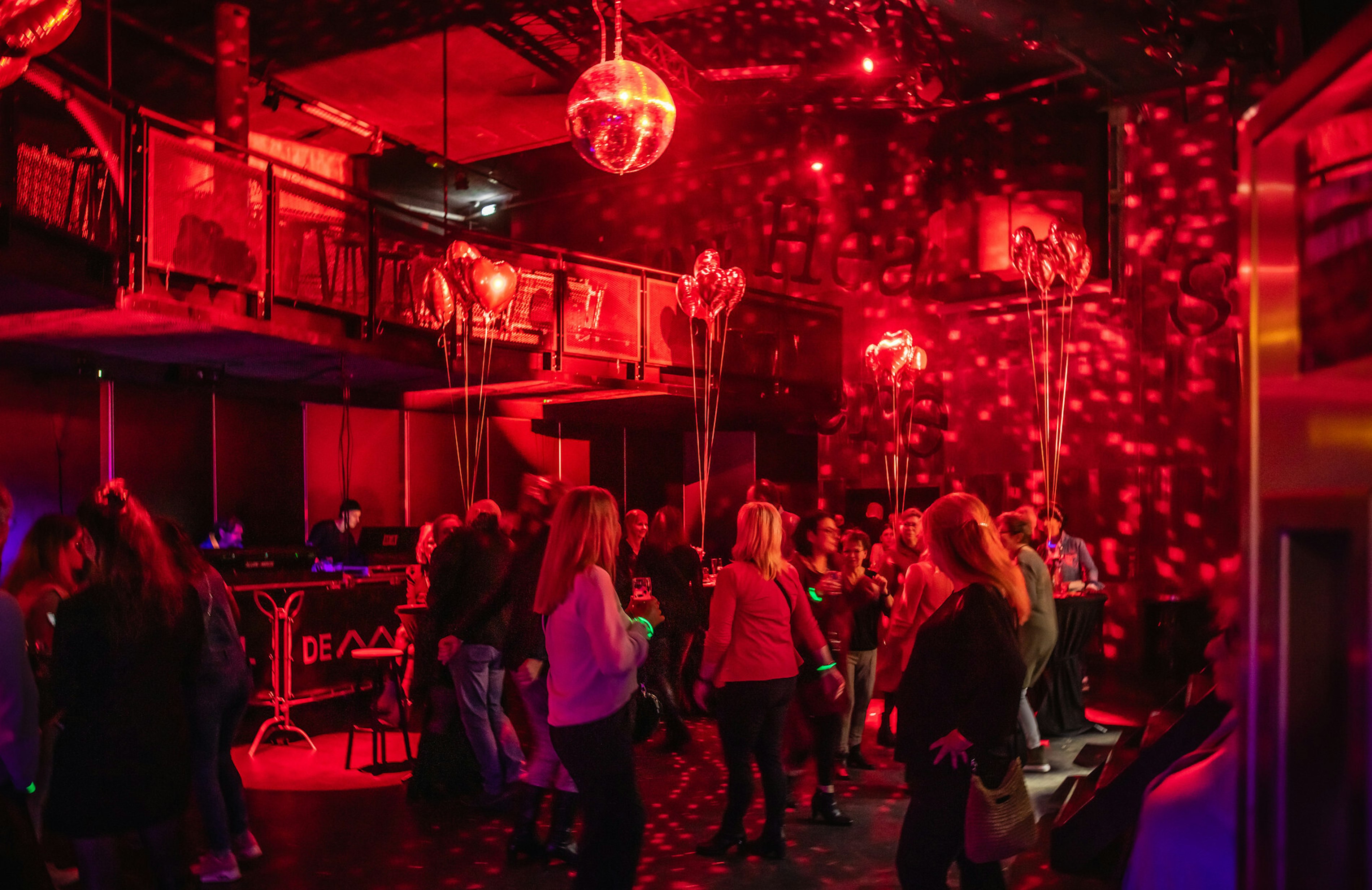 54329642720 359874a08c k