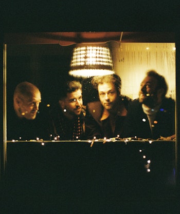 Placeholder for FAV2 Dawn Brothers door Latoya van der Meeren