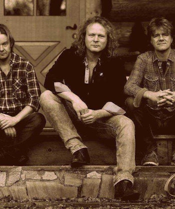 Placeholder for The Fortunate Sons tribute band boeken e1508849274954